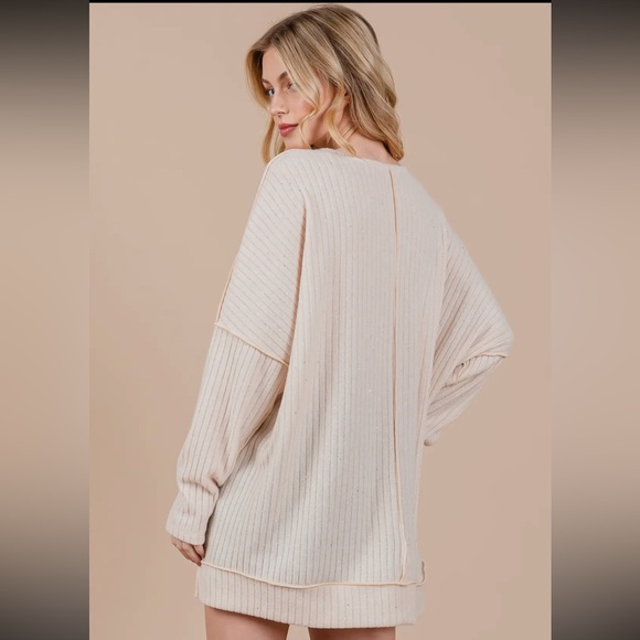 Solid Oversized Fit Knit - Picture 6 of 6